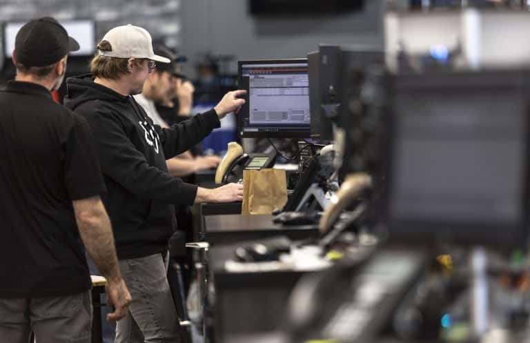 Dealer getting info from monitor